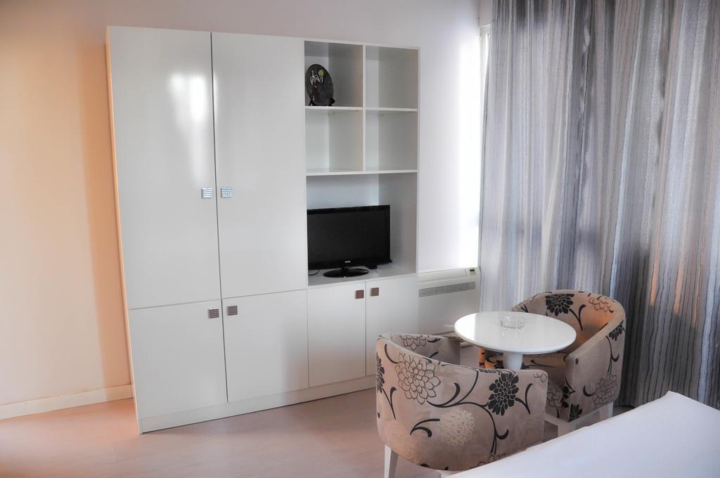 Select City Center Hotel Τίρανα Δωμάτιο φωτογραφία